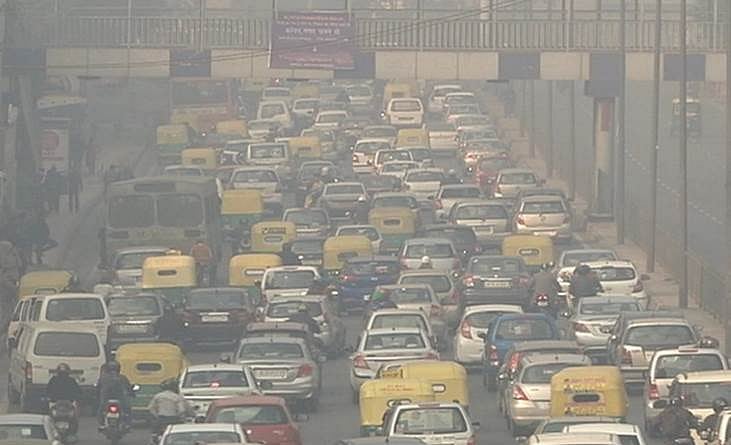 தில்லி வாகனக் கட்டுப்பாடு: வாரத்தின் முதல் நாளில் கடும் வாகன நெரிசல்