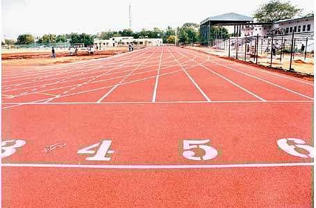 திறப்பு விழாவுக்கு காத்திருக்கும் இறகுப் பந்து உள்விளையாட்டு அரங்கம்