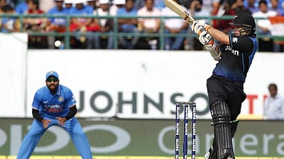 முதல் ஒரு நாள் போட்டி: நியூசிலாந்து 190  ரன்களில்  ஆட்டமிழந்தது!