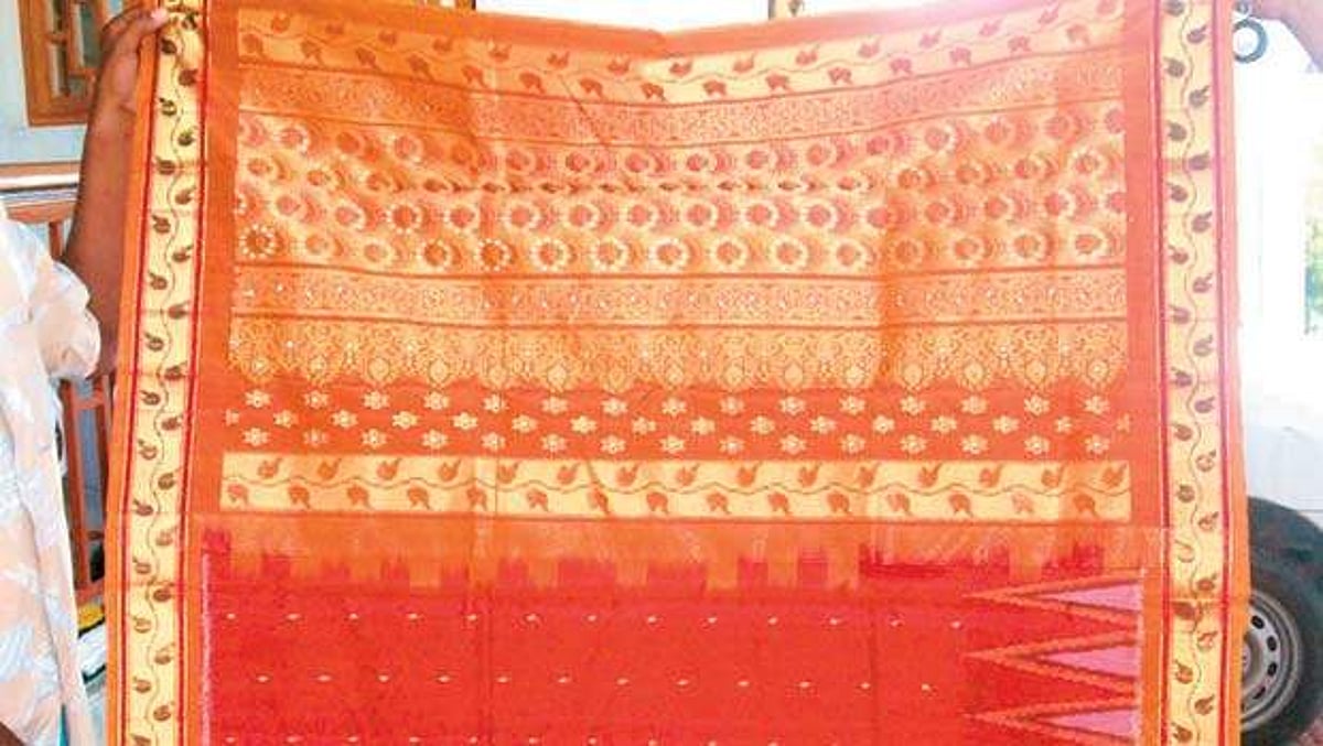 கோரா பட்டுச் சேலைகள் தயாரிப்பதில் நெருக்கடி