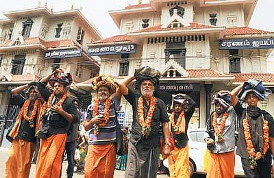 மகாலிங்கபுரம் ஐயப்பன் கோயிலில் இன்று முதல்
ஆடி மாத கொண்டாட்டம் தொடக்கம்