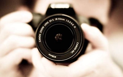 பேக்கரி கழிப்பறையில் ரகசிய கேமரா!