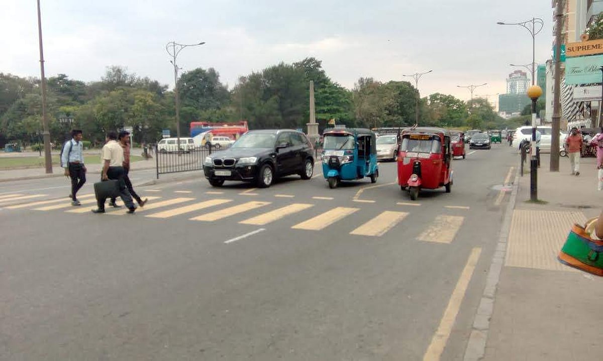 இலங்கையில் சில தினங்கள்…