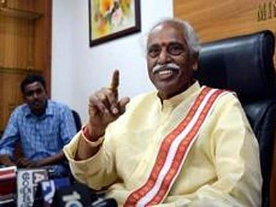 இனி வீட்டு வேலை செய்வோருக்கும் உண்டு இ.எஸ்.ஐ. மருத்துவ காப்பீடு: மத்திய அமைச்சர் தகவல்!