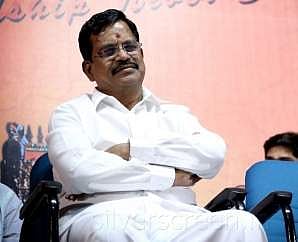 கடனை திருப்பி செலுத்தாத 'கபாலி' தயாரிப்பாளரை  கைது செய்யுங்க: கோர்ட் அதிரடி உத்தரவு!