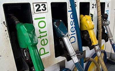 தினந்தோறும் பெட்ரோல் விலை: அறிய வேண்டிய 8 தகவல்கள்