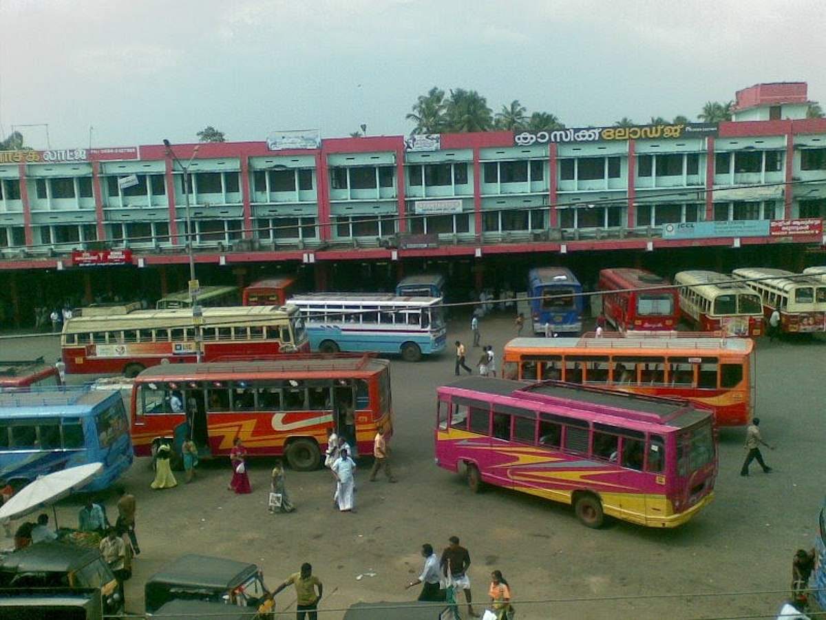 கேரளத்தில் தலைமைச்செயலக ஊழியர்களுக்கு சிறப்புப் பேருந்து சேவை
