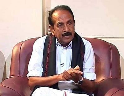 மலேசியாவுக்குள் நுழைய வைகோவுக்கு அனுமதி மறுப்பு: பாஸ்போர்ட் பறிமுதல்