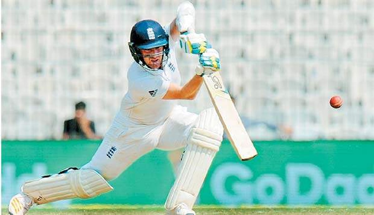 முதல் இன்னிங்ஸில் இங்கிலாந்து 477 ரன்கள் குவிப்பு