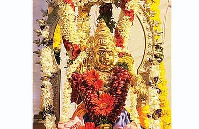 ஐயப்பனுக்கு அணிவிக்கப்படும் தங்க அங்கி: ஆரன்முளாவில் இருந்து புறப்பட்டது!