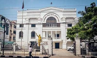 தினகரன் அறிவிப்புகள் எதுவும் கட்சியை கட்டுப்படுத்தாது: ஈபிஎஸ் அணி தீர்மானம் நிறைவேற்றம்