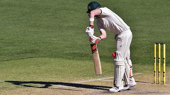 அதிகமுறை எல்பிடபிள்யூ ஆன பிரபல பேட்ஸ்மேன் யார் தெரியுமா?