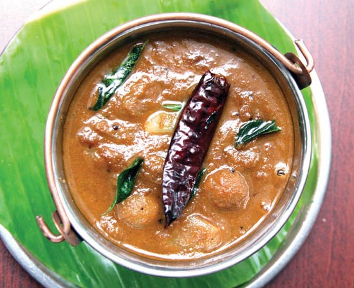 உள்ளி தீயல்