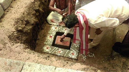 ஆந்திர மாநிலத்துக்கான தாற்காலிக தலைமைச் செயலகம்: சந்திரபாபு நாயுடு அடிக்கல் நாட்டினார்