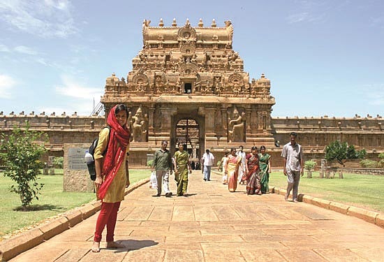 ஊர் சுற்றிக் காட்டும் சுற்றுலாத் தொழில்!