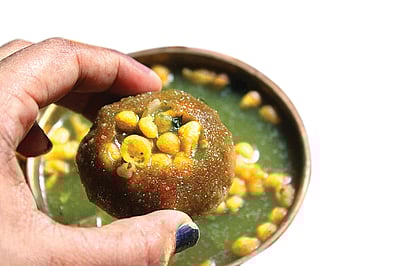 பானி பூரி சாப்பிட்ட 6 வயது குழந்தை பலி! 43 பேருக்கு உடல்நலம் பாதிப்பு!