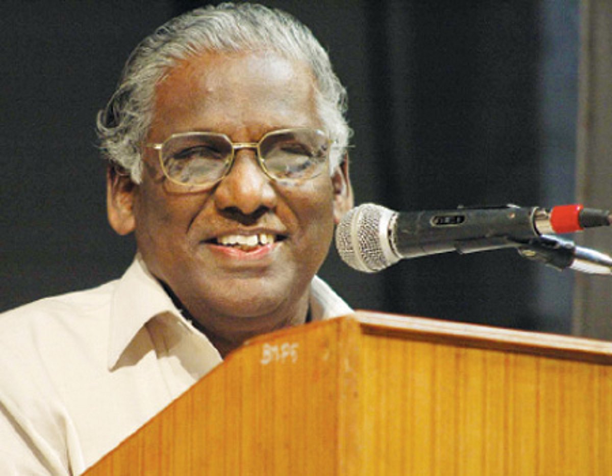 வெளியுலக கதவை திறந்து விட்டவர்!