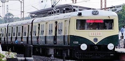 அரக்கோணம் வழித்தட ரயில் சேவையில்  மாற்றம்