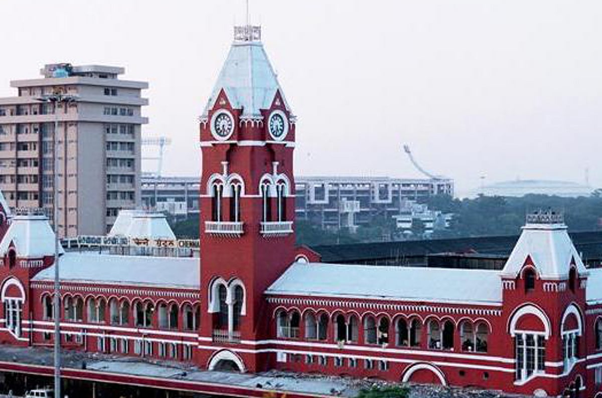 சென்னை சென்ட்ரலில் ஏடிஎம்களுக்கு கடும் தட்டுப்பாடு: அலைக்கழிக்கப்படும் பயணிகள்!