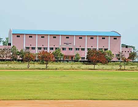 நிதிப் பற்றாக்குறையால் ஆடுகளம் அமைப்பதில் தாமதம்