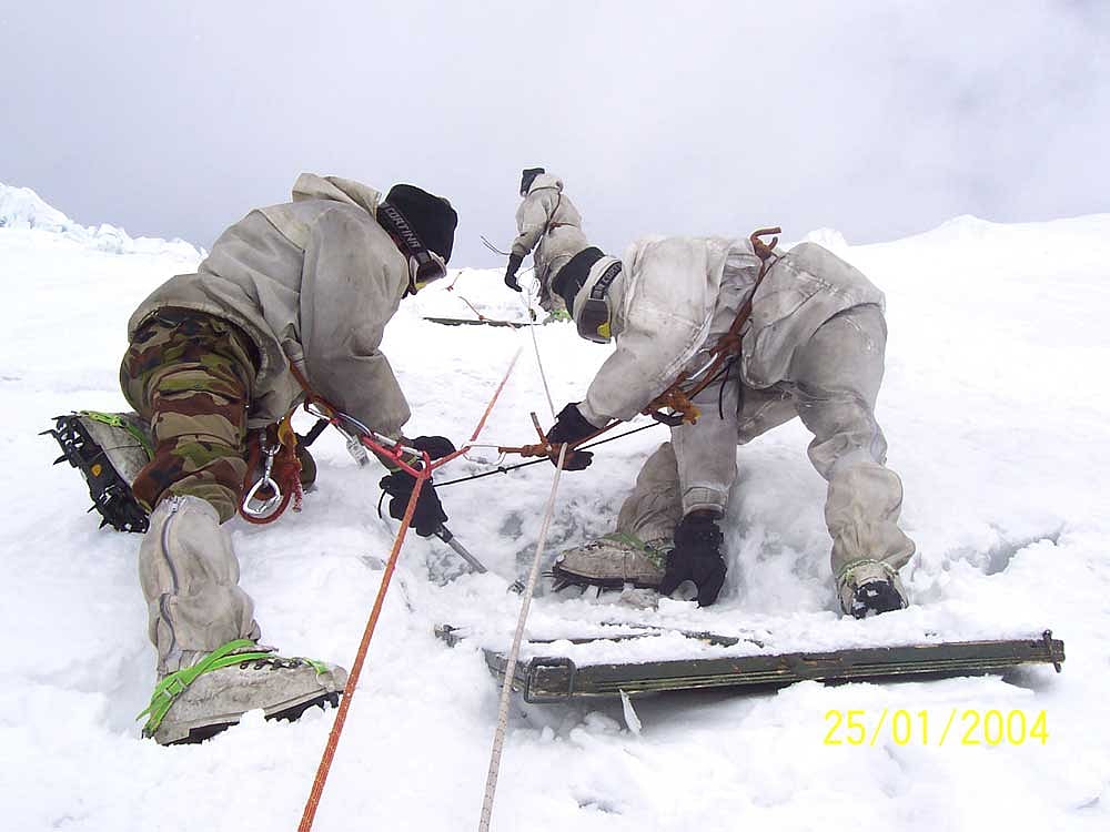 சியாச்சின் பனிச் சரிவில் சிக்கிய 10 வீரர்களும் சாவு: பிரதமர் இரங்கல்