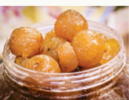 ஆயுள் காக்கும் ஆயுர்வேதம்: தேனில் ஊறிய நெல்லிக்கனியும் உயர் ரத்த அழுத்தமும்!