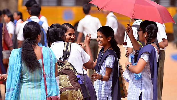 சிபிஎஸ்இ 10ம் வகுப்பு தேர்வு முடிவுகள் வெளியீடு: தேர்ச்சி விகிதத்தில் சென்னைக்கு 2ம் இடம்