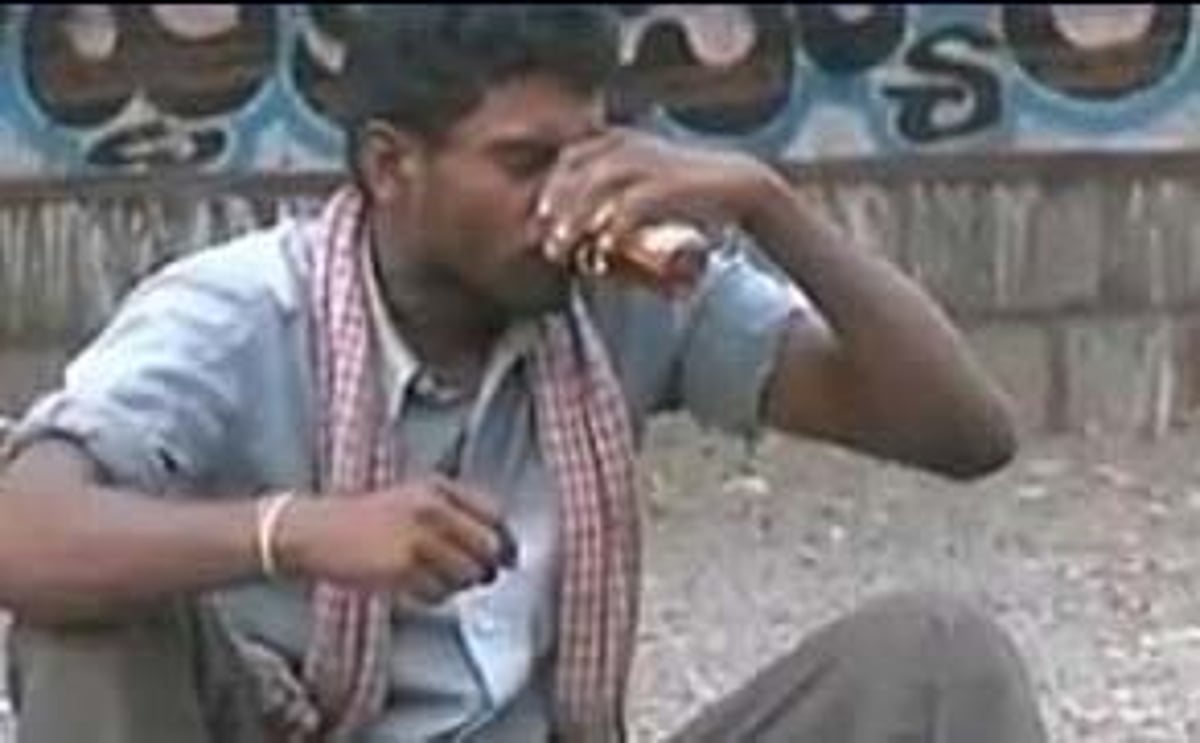 பிகார்: பொது இடத்தில் மது அருந்திய 5000 பேர் கைது