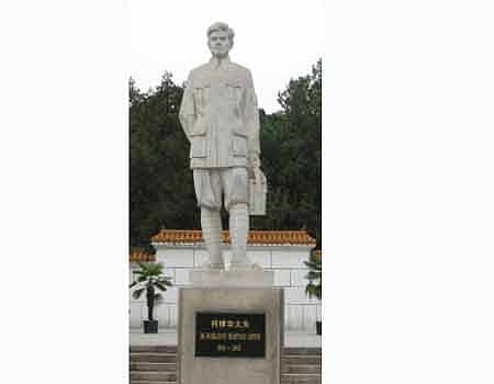 சீனாவில் ஓர் இந்தியருக்கு நினைவு மண்டபம்