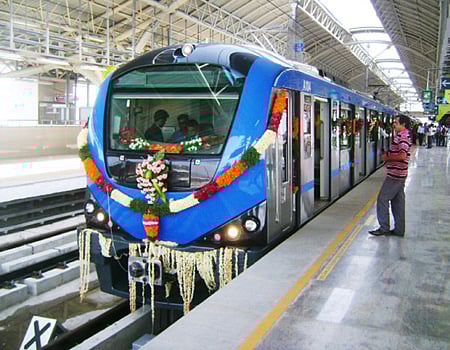 "மெட்ரோ இரயில்'