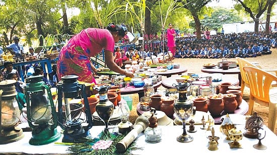 கிரைண்டருக்குள் மாட்டிய கல்லுரல்... குக்கருக்குள் குழைந்த கட்டுச்சோறு...!