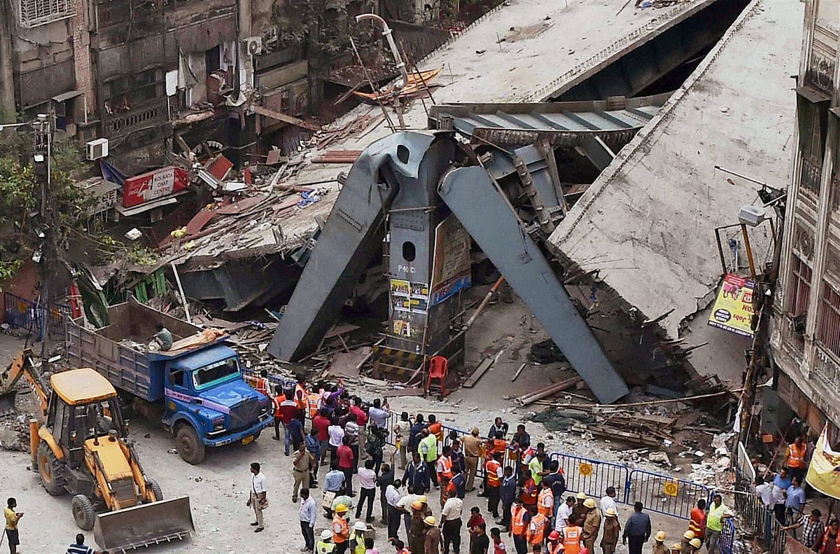 கொல்கத்தாவில் பாலம் இடிந்து விழுந்த விபத்தில் பலி எண்ணிக்கை உயர்வு