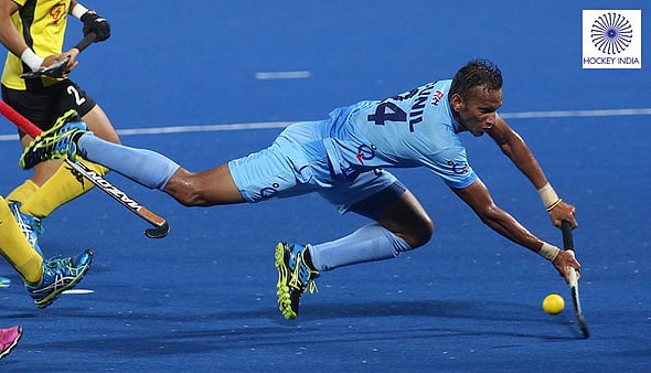 ஹாக்கி: மலேசியாவை வீழ்த்தி இறுதிச்சுற்றுக்கு முன்னேறியது இந்தியா
