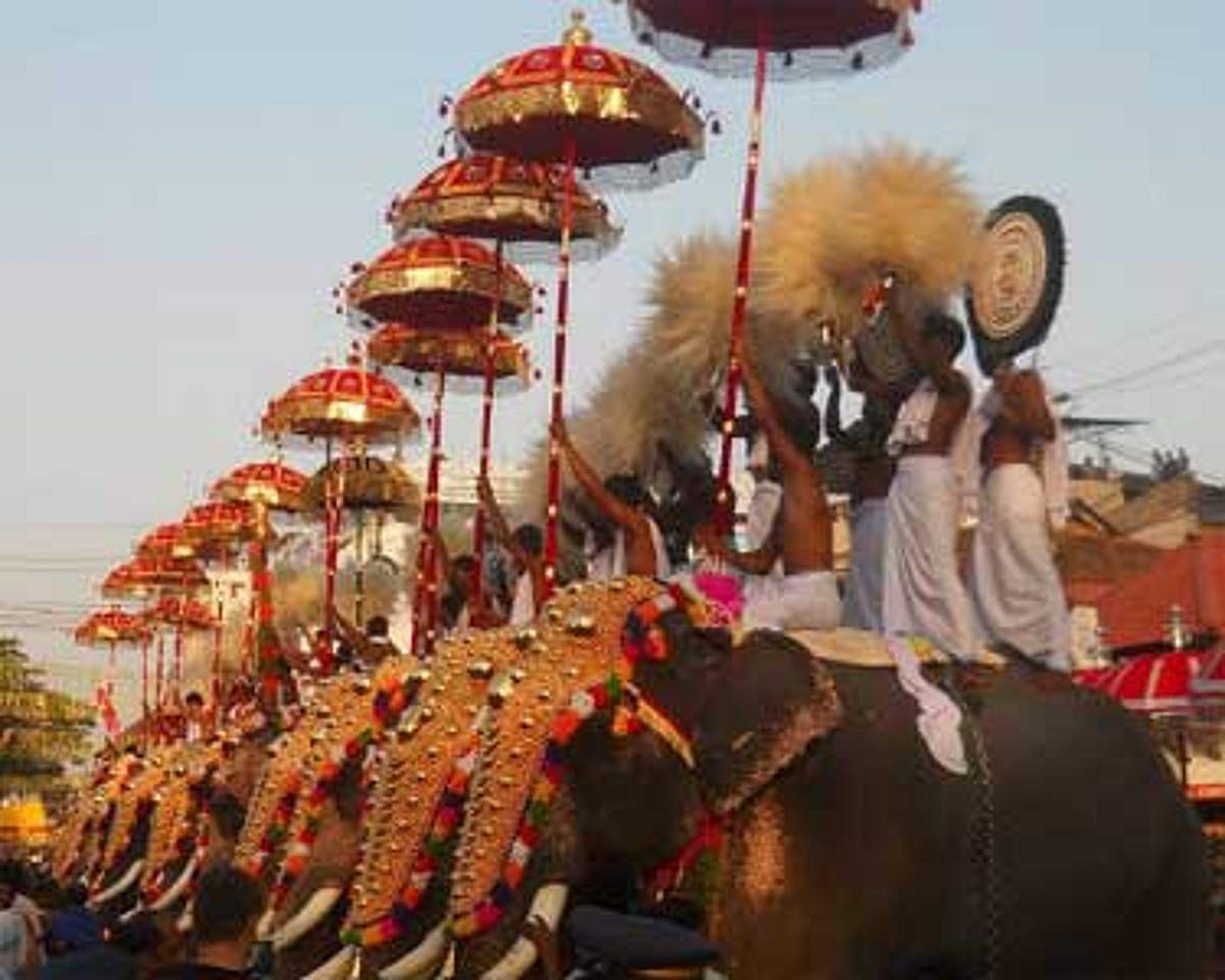 உயர் நீதிமன்ற வழிகாட்டுதல்படி பூரம் திருவிழா: உம்மன் சாண்டி விளக்கம்