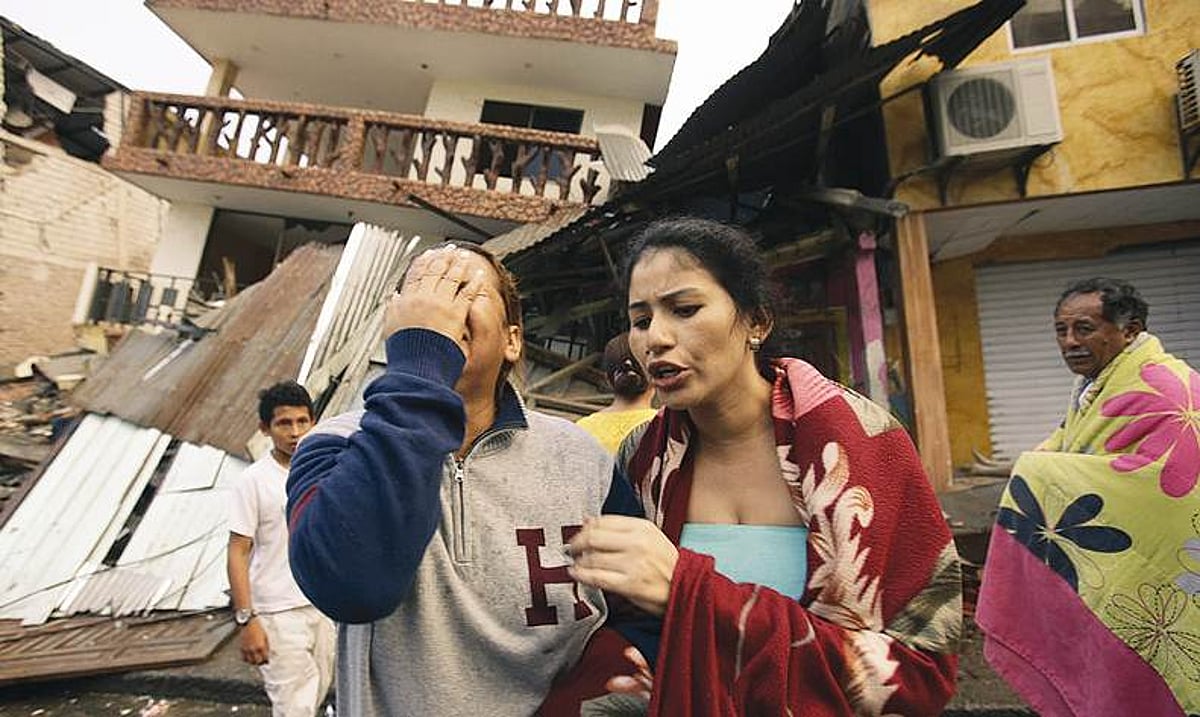 ஈக்வடார் நிலநடுக்கத்தில் சிக்கிய 113 பேர் உயிருடன் மீட்பு