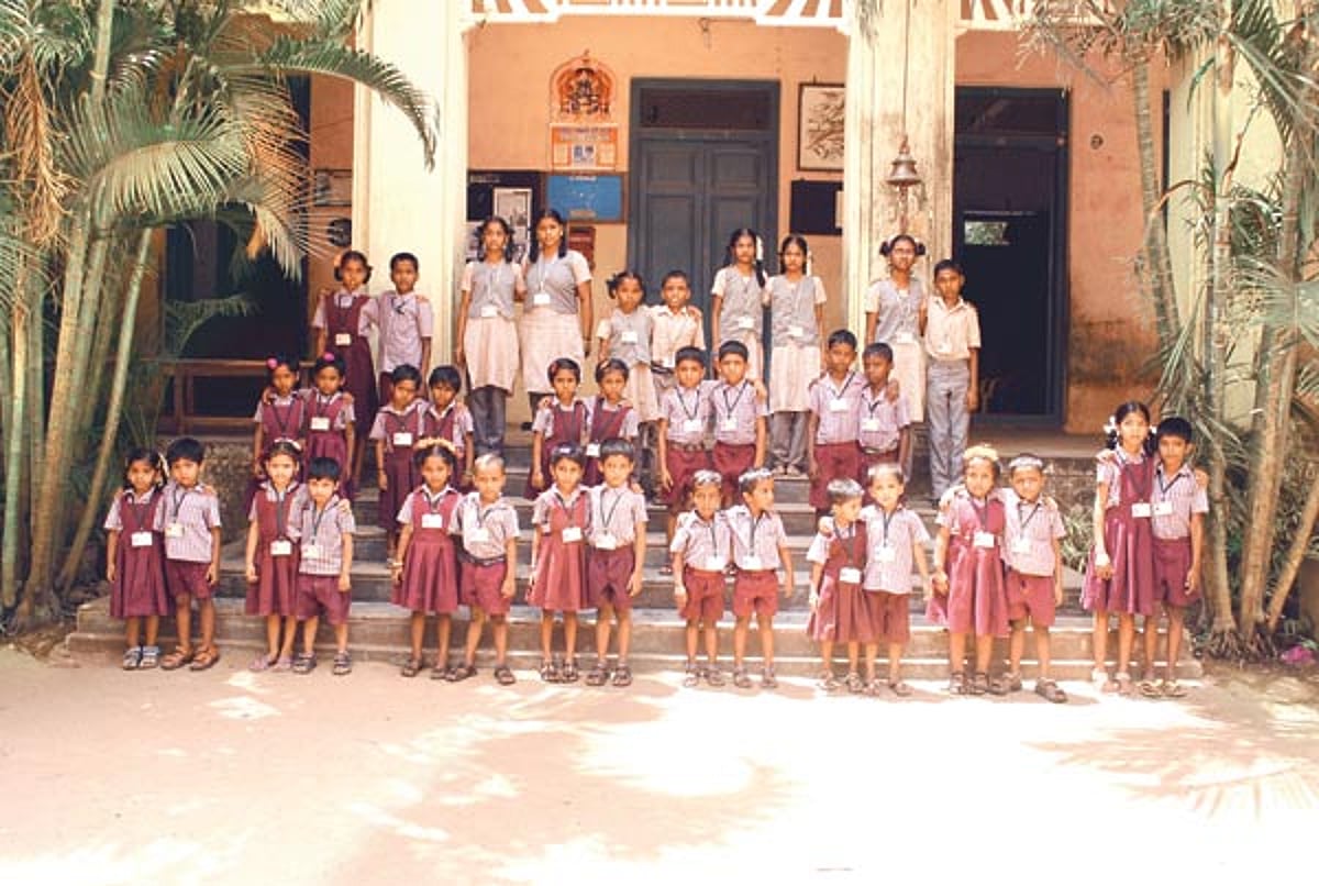 ஒரே பள்ளி 21 இரட்டையர்கள்!