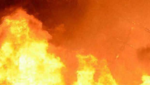 தில்லி ஷாஹ்தரா பகுதியில் பயங்கர தீ விபத்து: 3 பேர் பலி