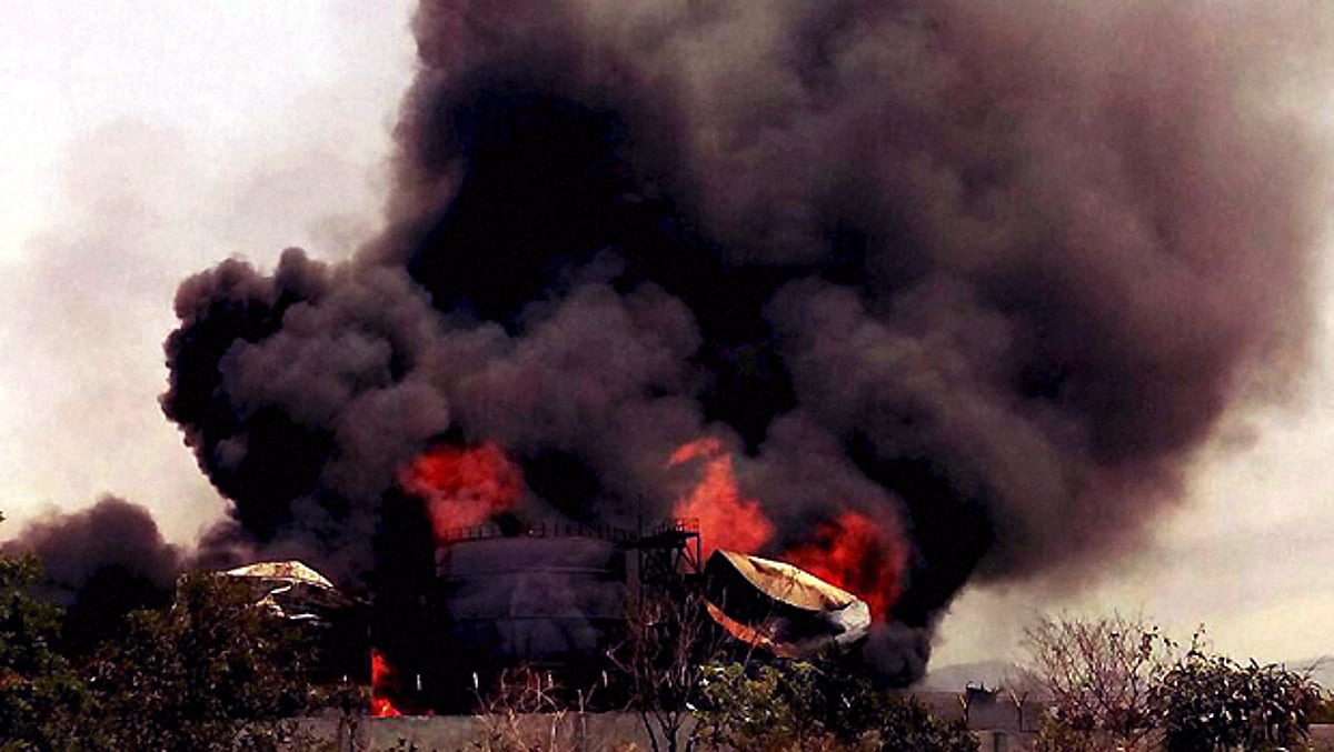 மகாராஷ்டிராவில் ஜவுளி டையிங் யூனிட்டில் தீ விபத்து