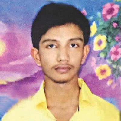 தேர்வு முடிவு வெளிவரும் நாளன்று, கிரிக்கெட் பேட்டால் தாக்கப்பட்டு மாணவர் மரணம்!