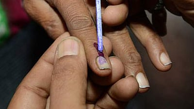 உ.பி.: வாக்களிக்க வந்த 70 வயது முதியவர் திடீர் பலி