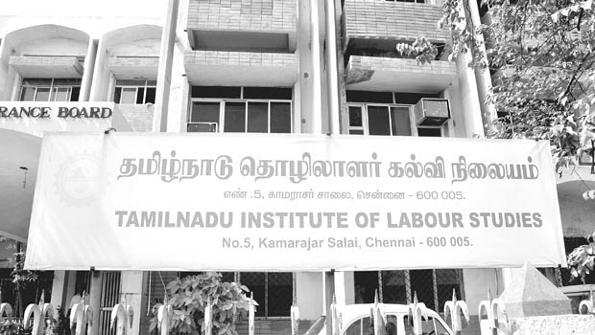 வேலைவாய்ப்புகளை அளித்து வரும் தொழிலாளர் மேலாண்மை மற்றும் தொழிலாளர் சட்டங்கள் குறித்த படிப்புகள்!