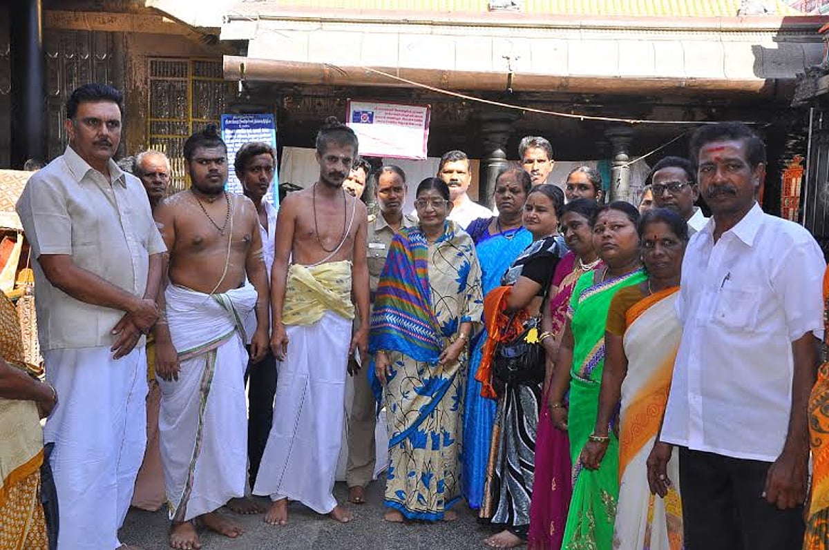 சிதம்பரம் நடராஜர் கோயிலுக்கு பிரபல பின்னணி பாடகி பி.சுசிலா வருகை