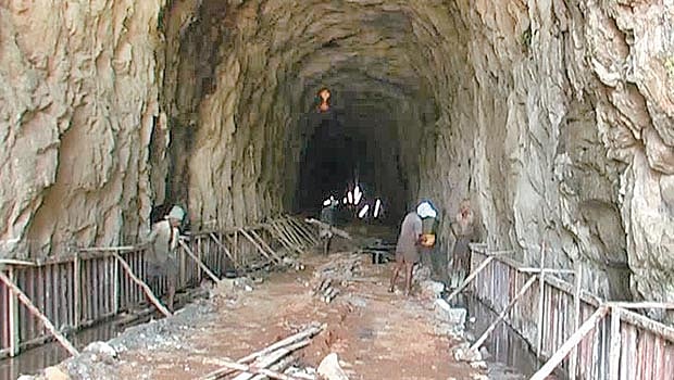 6 ஆண்டுகளாகியும் நிறைவேறாத செங்கோட்டை - புனலூர் அகல ரயில் பாதைத் திட்டம்