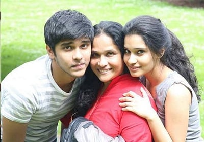 நடிகர் விக்ரம் மகளின் வைர மோதிரம் கிடைத்தது: கால்டாக்சி ஓட்டுநருக்கு பாராட்டு