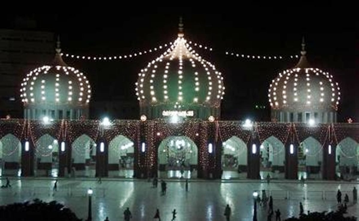 ரம்ஜான் திருநாளை முன்னிட்டு 4 நாட்கள் விடுமுறை: பாகிஸ்தான் அரசு அறிவிப்பு