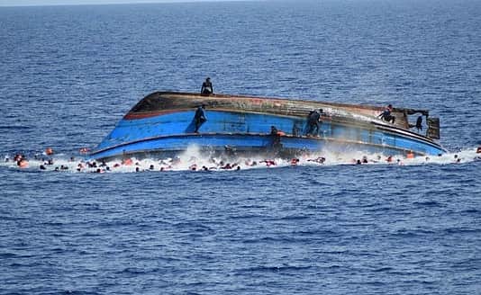 லிபிய கடற்கரையில் ஒதுங்கிய 104 அகதிகள் உடல்