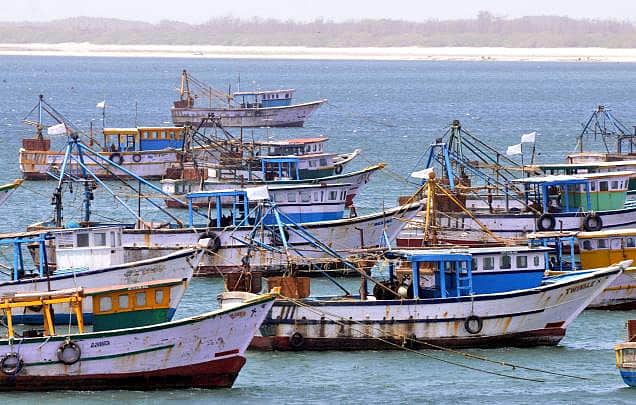 12 Karaikal fishermen arrested by Sri Lankan Navy  