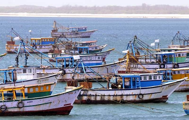 12 Karaikal fishermen arrested by Sri Lankan Navy