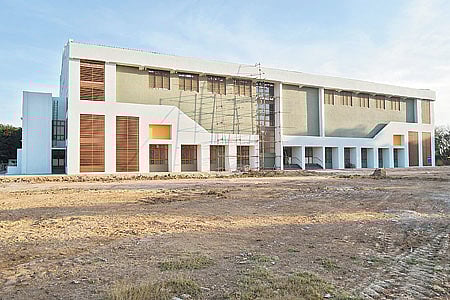 நிதிப் பற்றாக்குறையால் முழுமை பெறாத வடுவூர் உள்விளையாட்டு அரங்கம் 