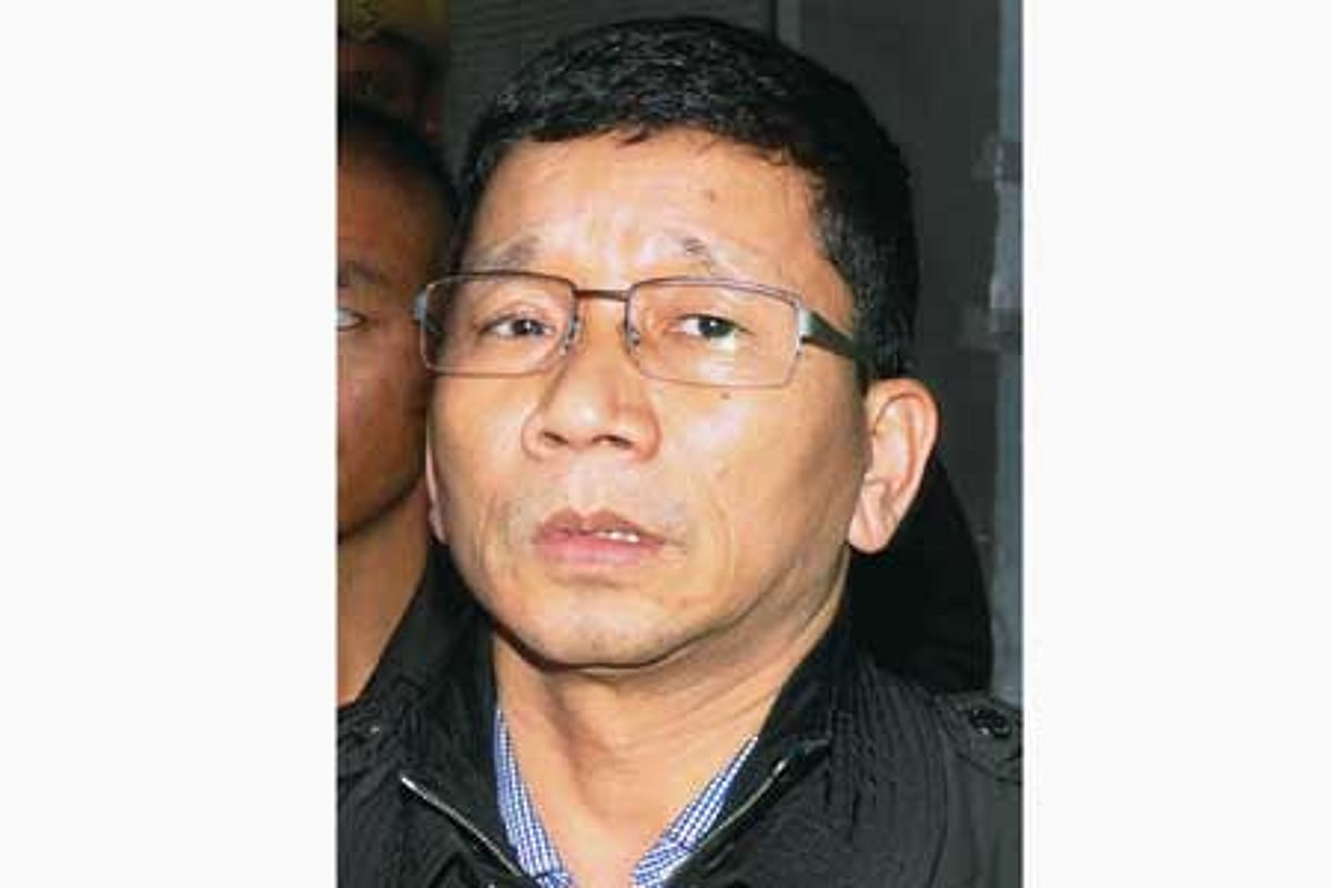 தற்கொலை செய்து கொண்ட கலிக்கோ புல் எழுதிய 4 கையேடுகள் சிக்கின